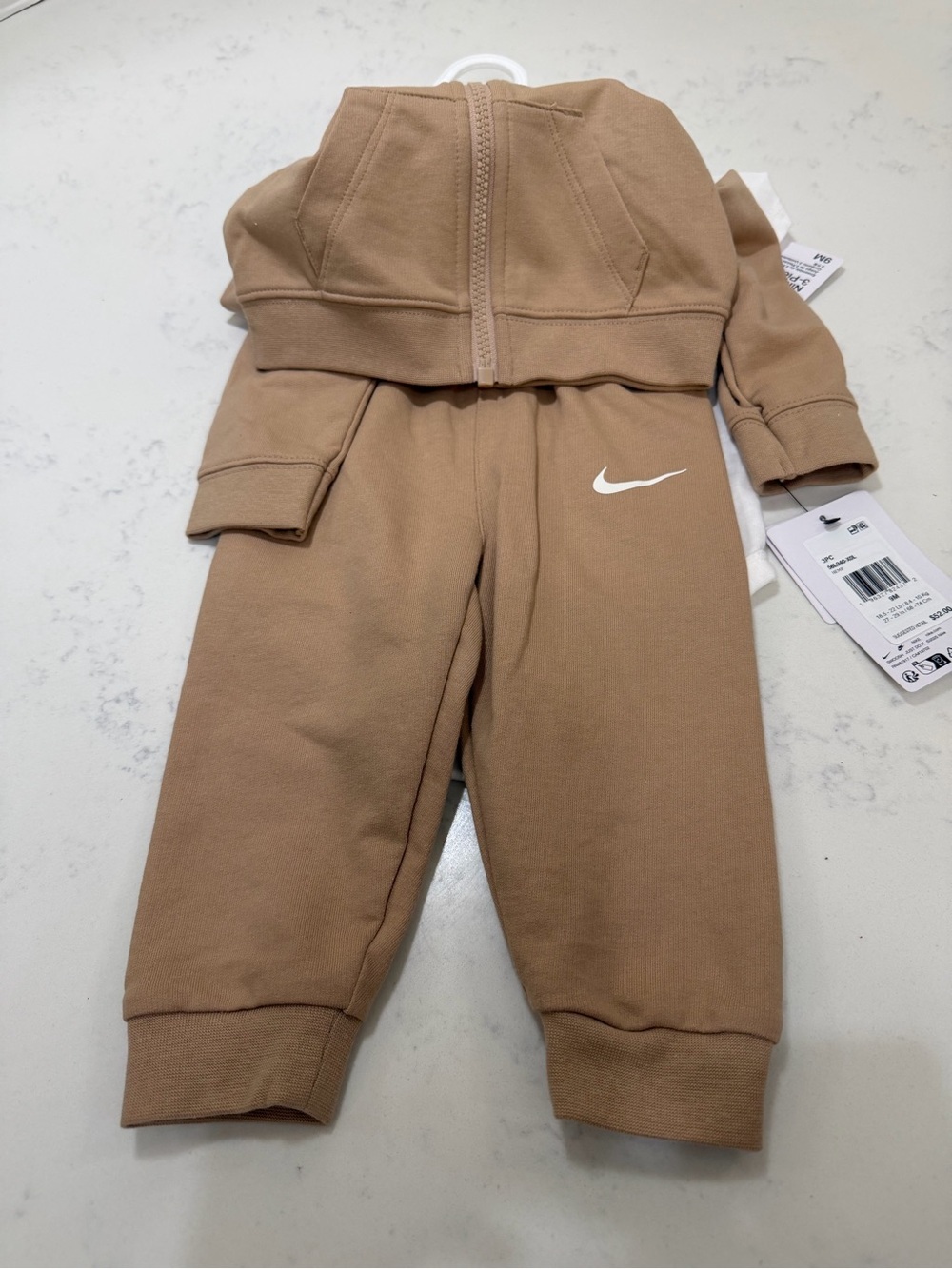 Kids nike 3 piece matching set 9m - Picture 5 of 10